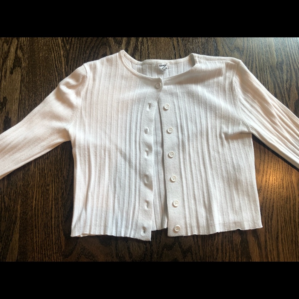 White sweater/shirt
